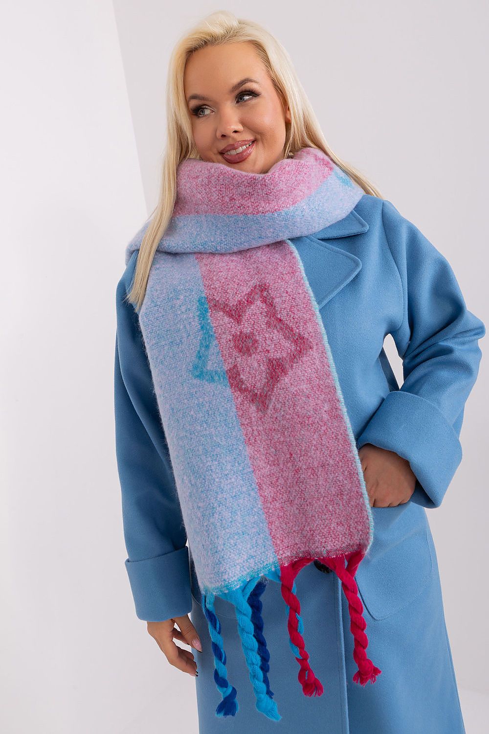  Shawl model 190550 AT 