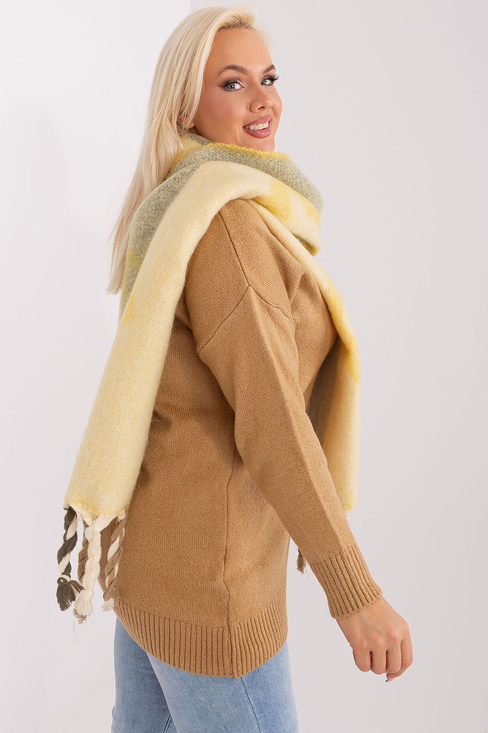  Shawl model 190554 AT 