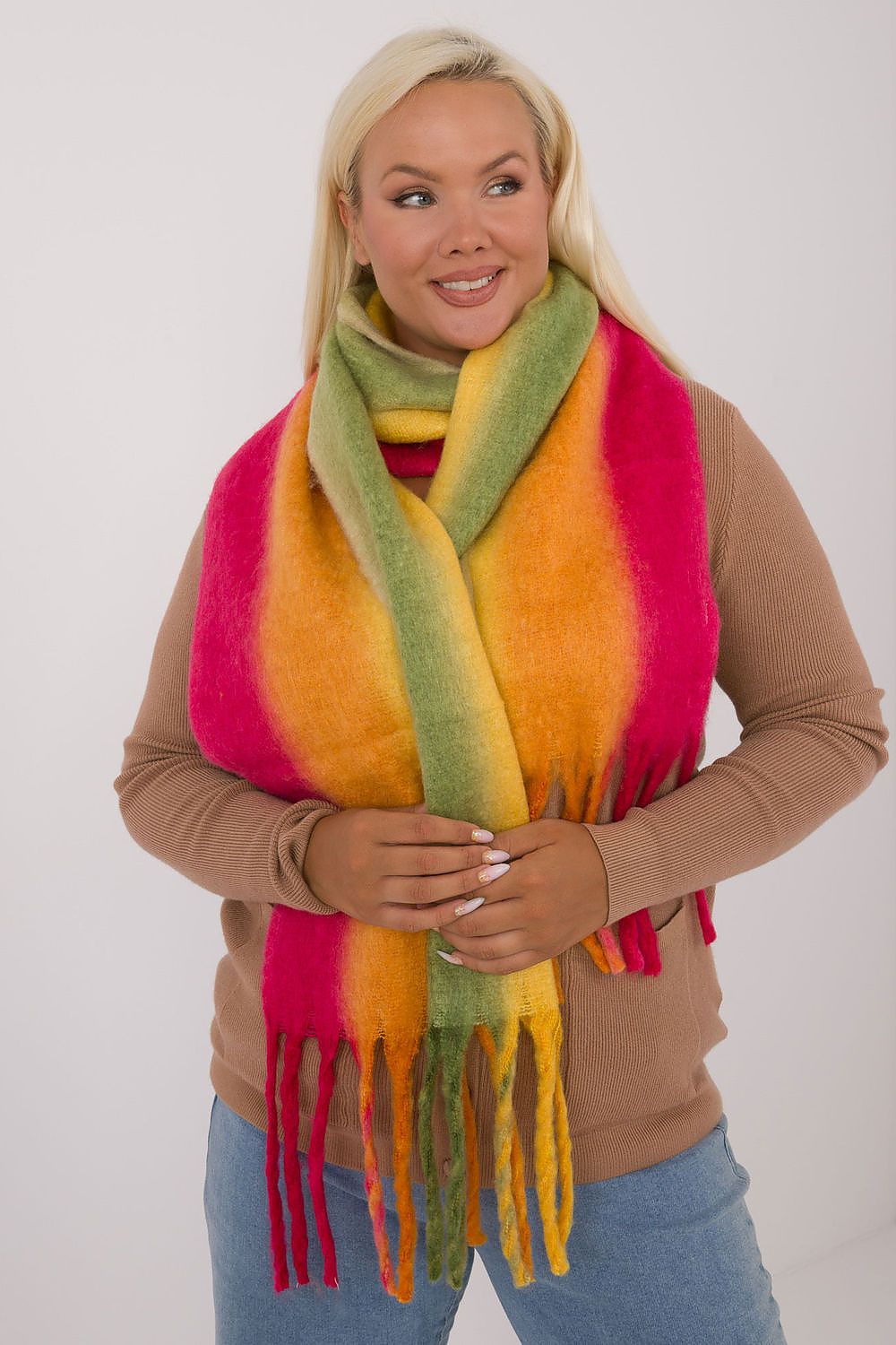  Shawl model 200285 AT 