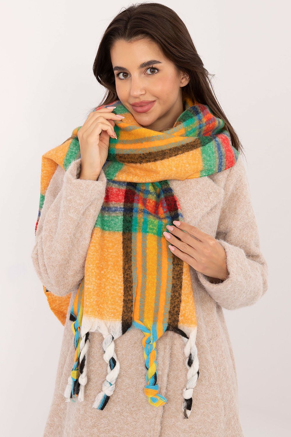  Shawl model 202579 AT 