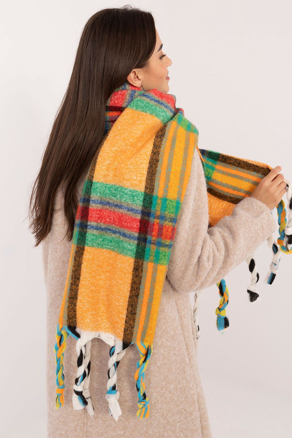 Shawl model 202579 AT 