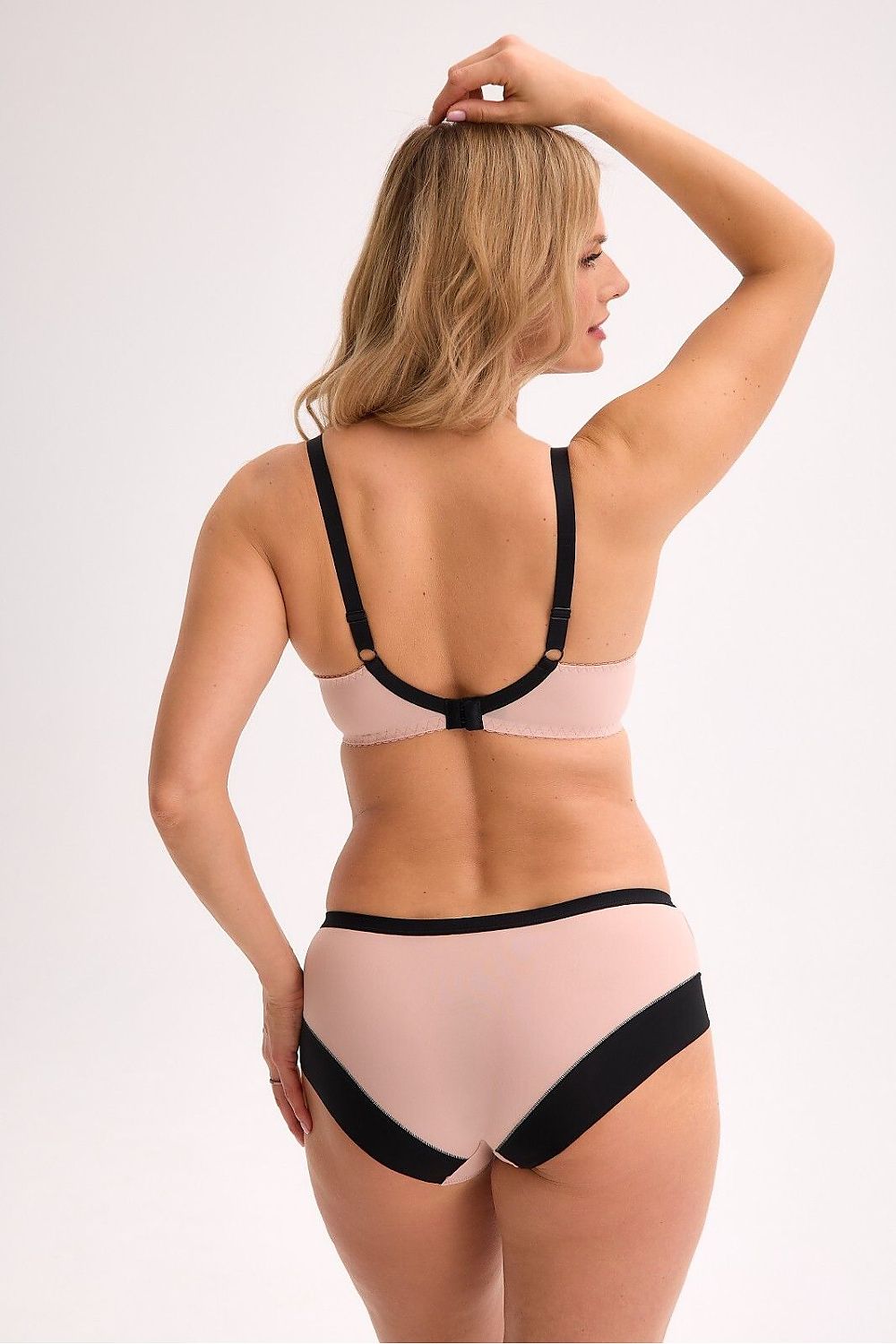  Semi-soft model 215936 Gaia 