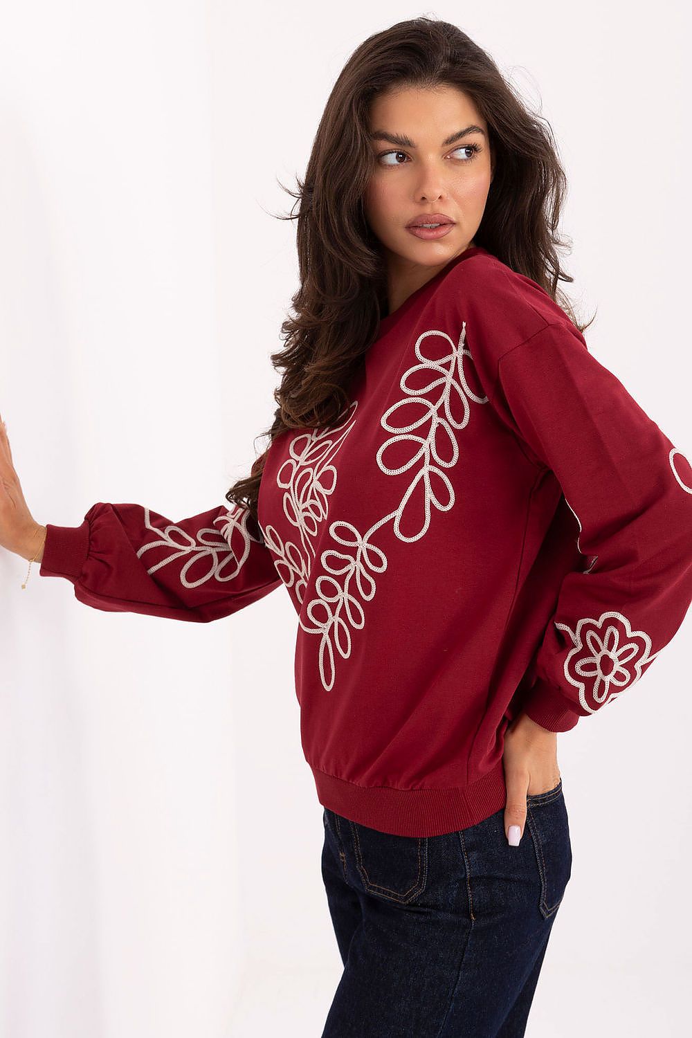  Sweatshirt model 218385 Relevance 